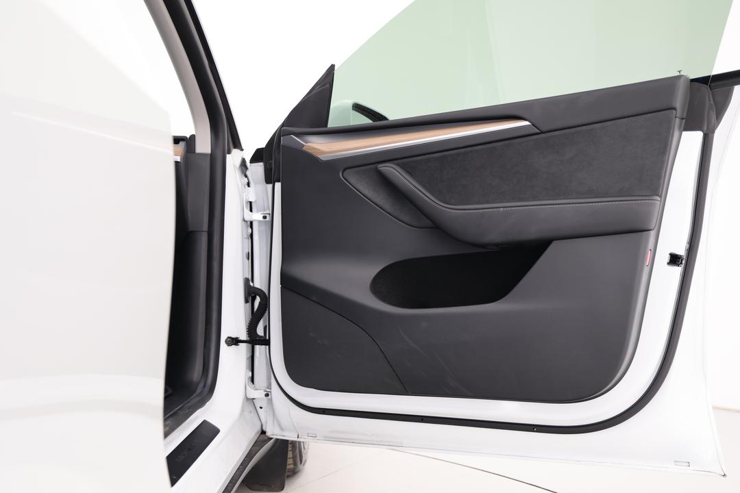 2022 Tesla Model Y Rear-wheel Drive, Automatic, 22517 km, Speaker View
