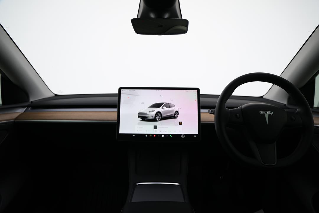 2022 Tesla Model Y Rear-wheel Drive, Automatic, 22517 km, Dashboard View