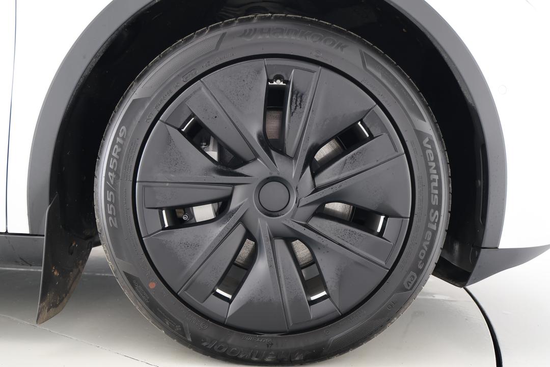 2022 Tesla Model Y Rear-wheel Drive, Automatic, 22517 km, Right Front Wheel