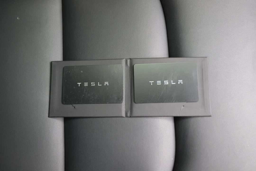 2022 Tesla Model Y Rear-wheel Drive, Automatic, 22517 km, Key Close-up