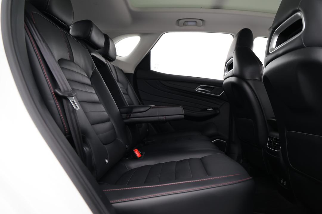 2022 MG HS Essence, Automatic, 13430 km, Right Side Rear Door Cabin View