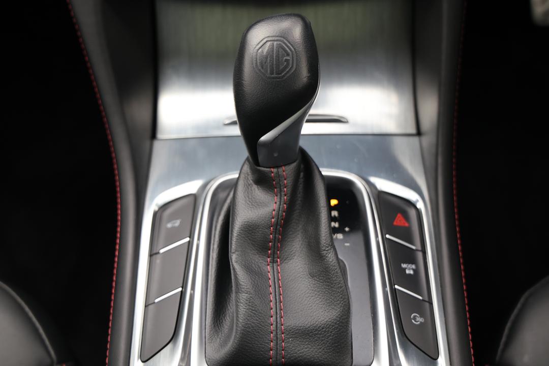 2022 MG HS Essence, Automatic, 13430 km, Gear Lever 