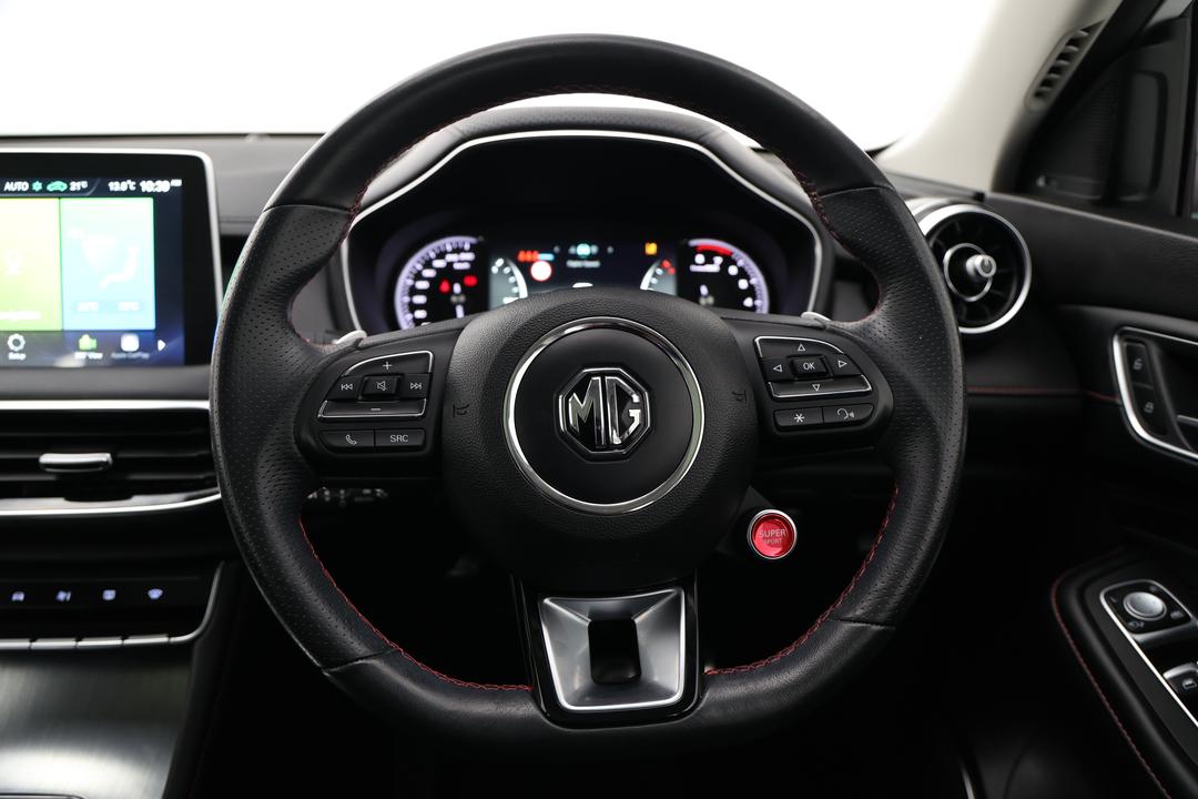 2022 MG HS Essence, Automatic, 13430 km, Steering Wheel Close-up