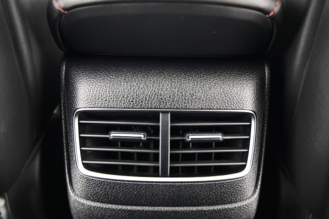 2022 MG HS Essence, Automatic, 13430 km, Rear A/C Vent