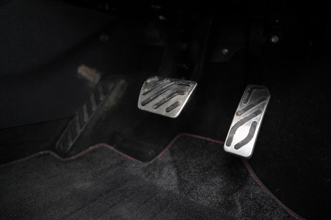 2022 MG HS Essence, Automatic, 13430 km, Pedals and Footmat