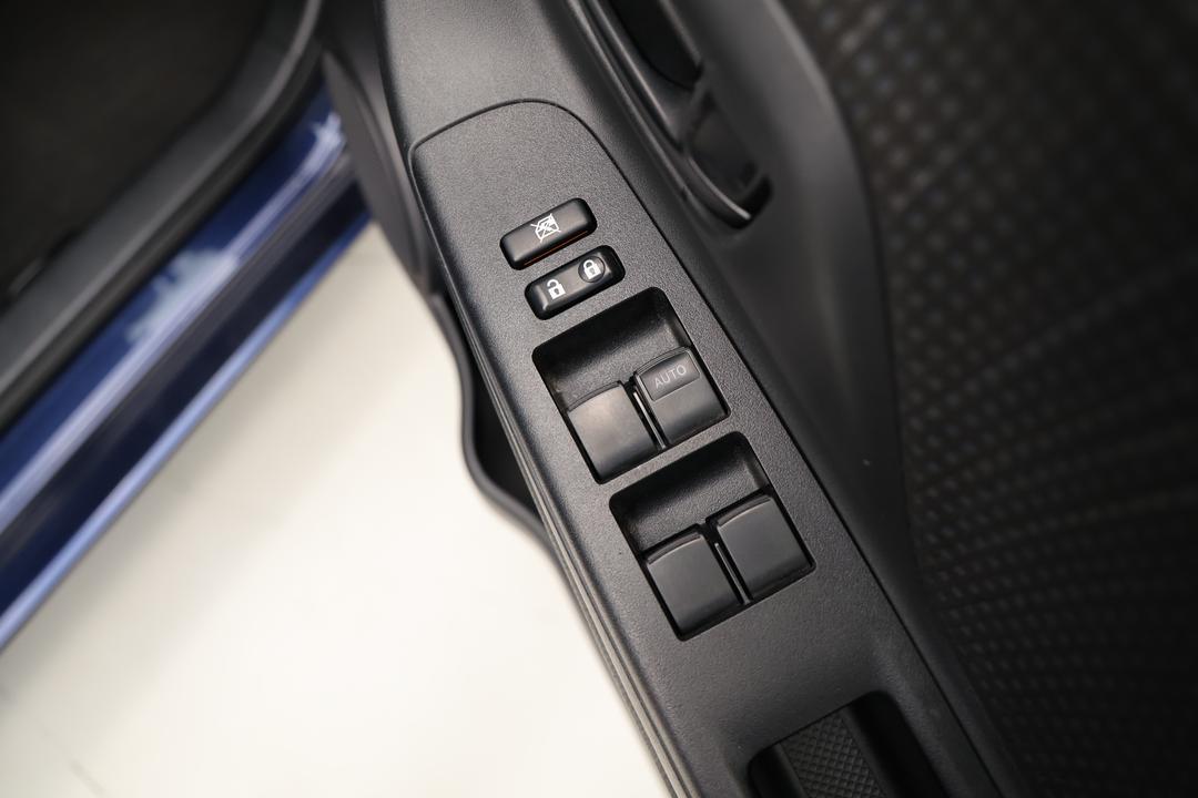 2019 Toyota Yaris Ascent, Automatic, 56670 km, Drivers Side Door Panel Controls