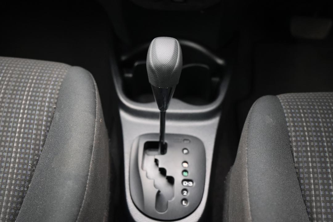 2019 Toyota Yaris Ascent, Automatic, 56670 km, Gear Lever 