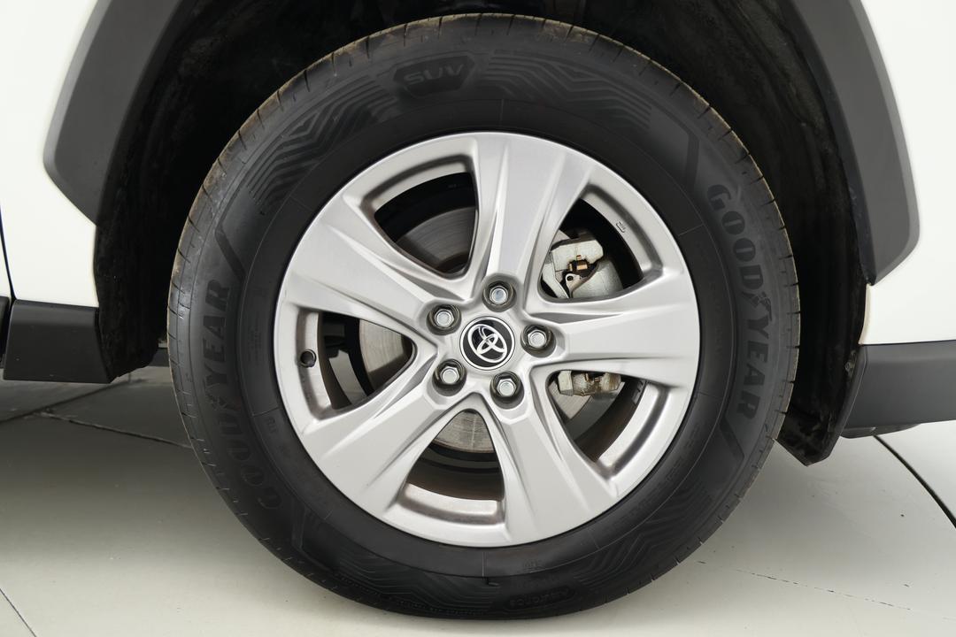 2022 Toyota RAV4 Gx (2WD) Hybrid, Automatic, 69044 km, Right Front Wheel