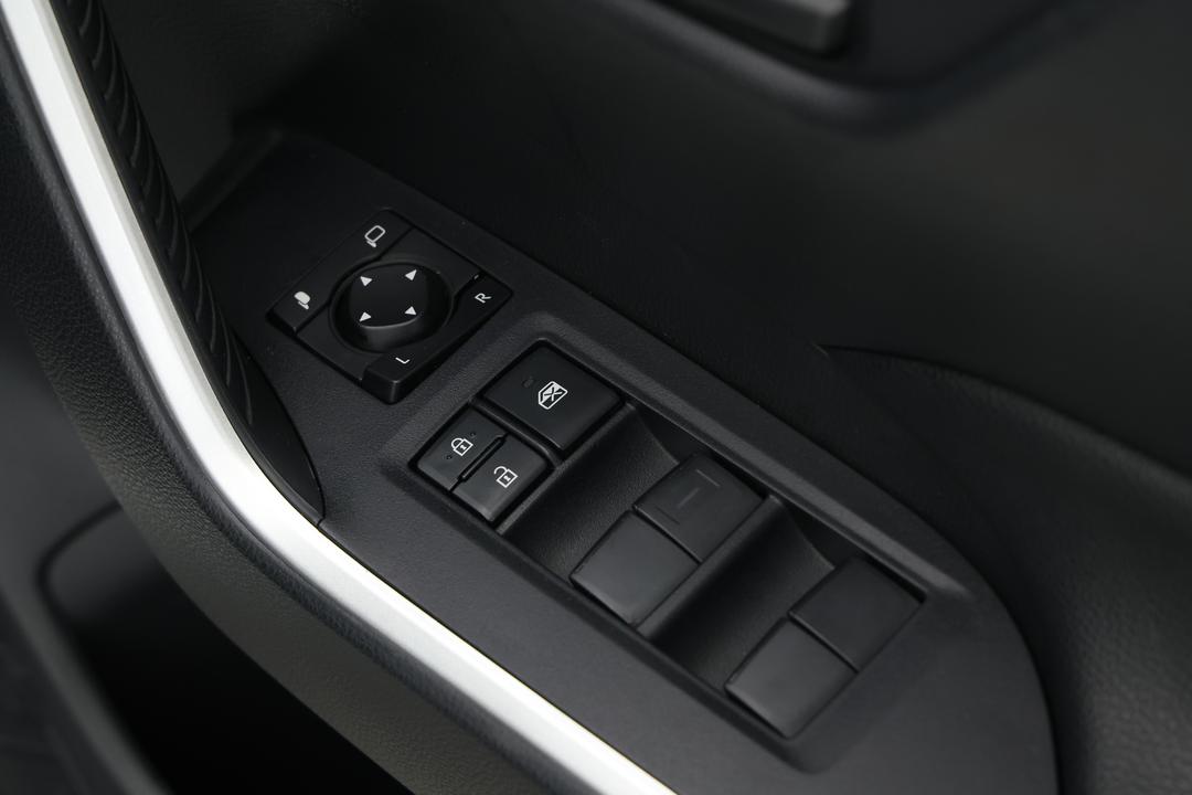 2022 Toyota RAV4 Gx (2WD) Hybrid, Automatic, 69044 km, Drivers Side Door Panel Controls