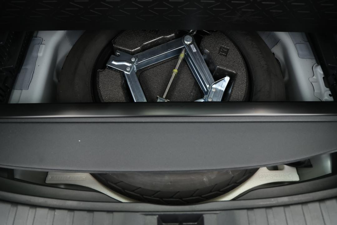 2022 Toyota RAV4 Gx (2WD) Hybrid, Automatic, 69044 km, Roof/Sunroof View