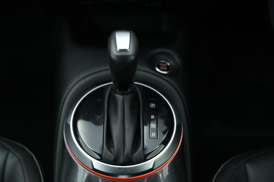 2023 Nissan Juke St-l, Automatic, 50976 km, Steering Wheel Close-up