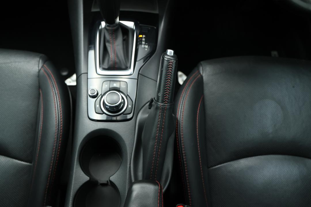 2015 Mazda Mazda3 Sp25 Gt, Automatic, 111696 km, Center Console