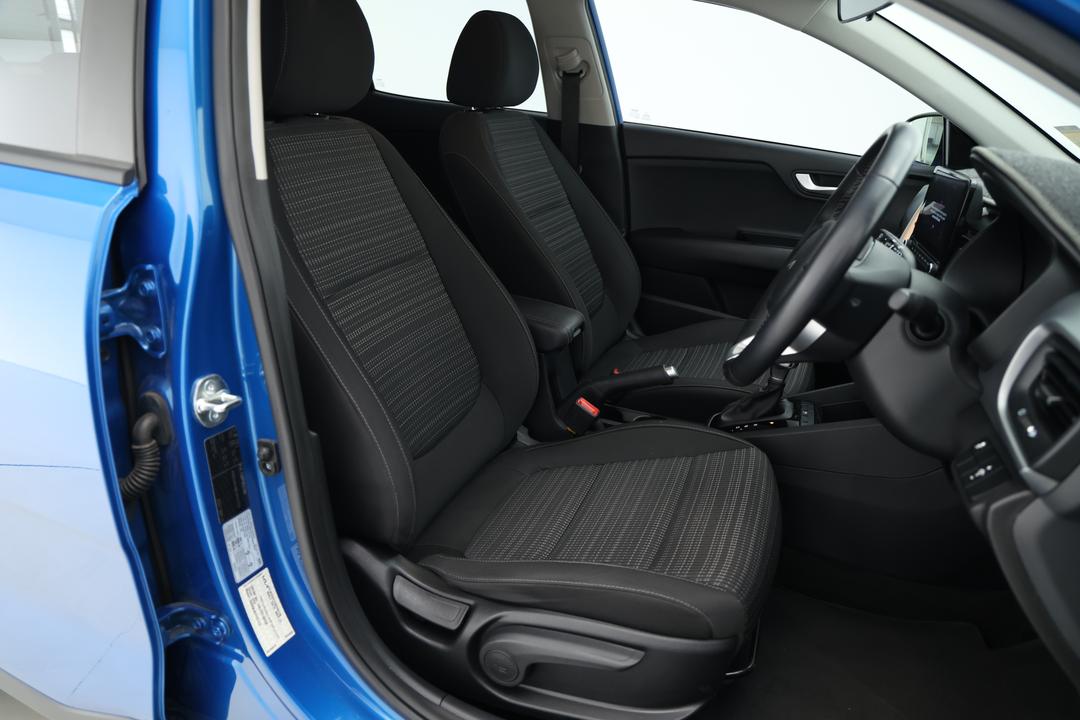 2023 Kia Stonic Sport, Automatic, 16826 km, Third Row Seats