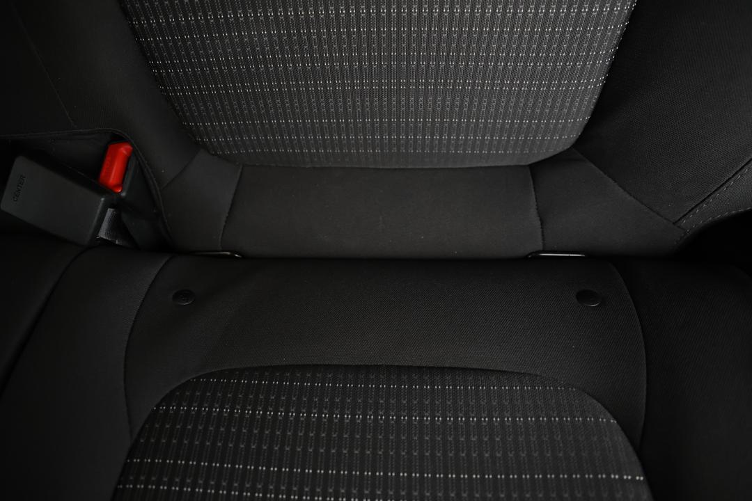 2023 Kia Stonic Sport, Automatic, 16826 km, Pedals and Footmat
