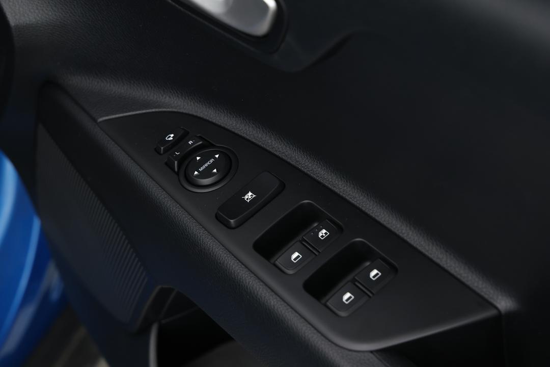 2023 Kia Stonic Sport, Automatic, 16826 km, Dashboard View