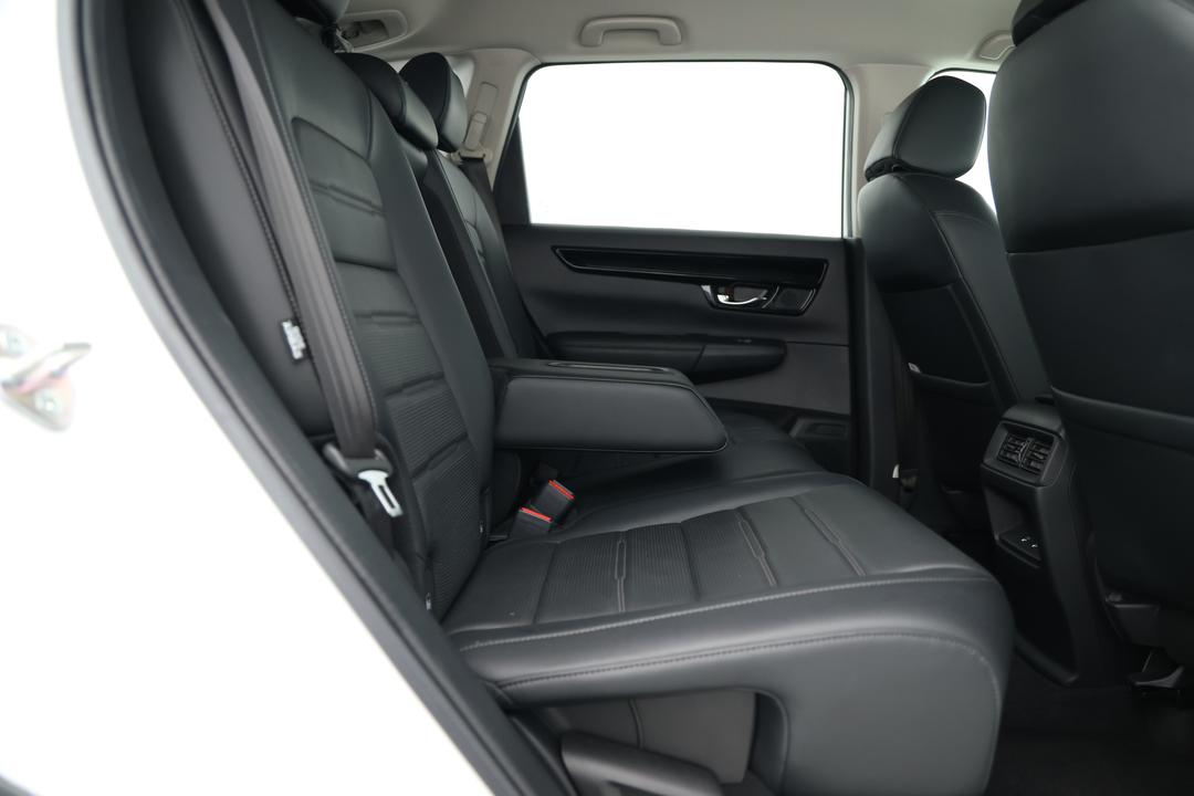 2023 Honda CR-V Vti L (AWD) 5 Seats, Automatic, 18932 km, Pedals and Footmat