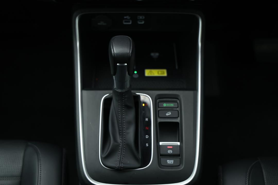 2023 Honda CR-V Vti L (AWD) 5 Seats, Automatic, 18932 km, Utility Switches/Buttons