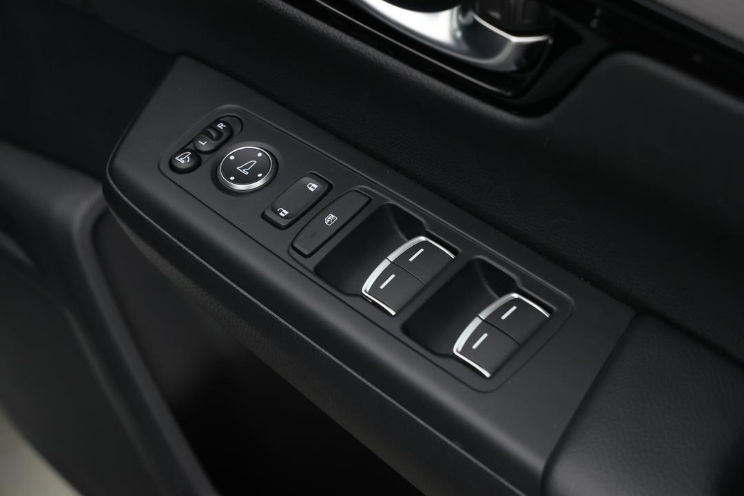 2023 Honda CR-V Vti L (AWD) 5 Seats, Automatic, 18932 km, Drivers Side Adjustment Panel
