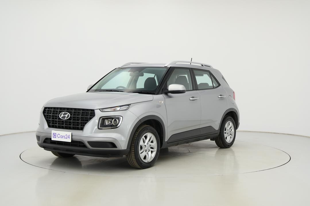 2025 Hyundai Venue Active, Automatic, 29219 km, Left Front Diagonal (45- Degree) View
