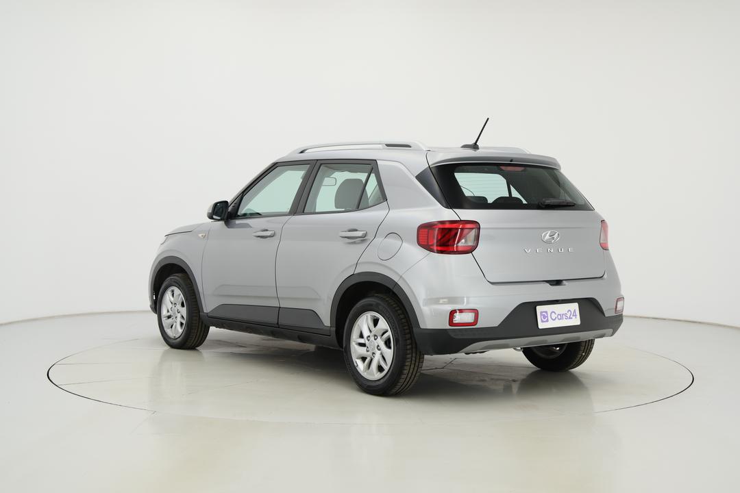 2025 Hyundai Venue Active, Automatic, 29219 km, Left Back Diagonal (45- Degree) View