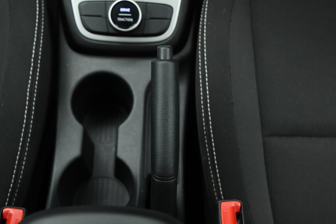 2025 Hyundai Venue Active, Automatic, 29219 km, Center Console