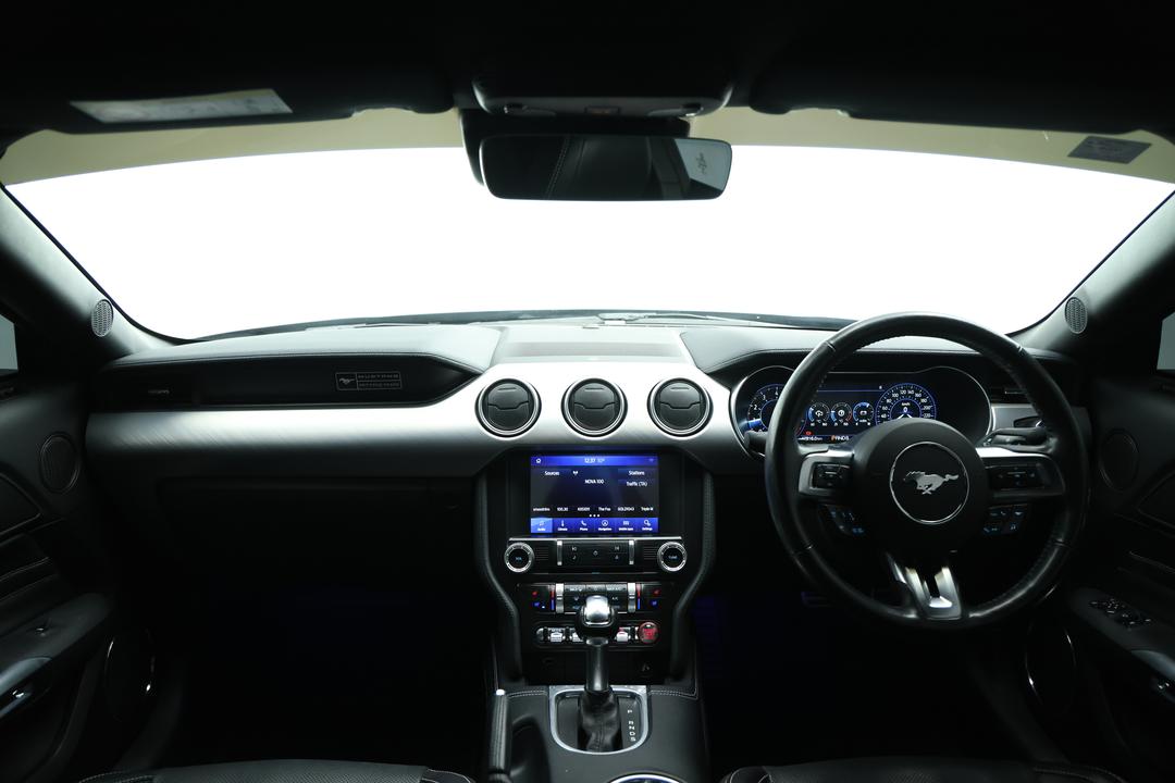 2020 Ford Mustang Gt 5.0 V8, Automatic, 47816 km, Boot Inside View with Luggage