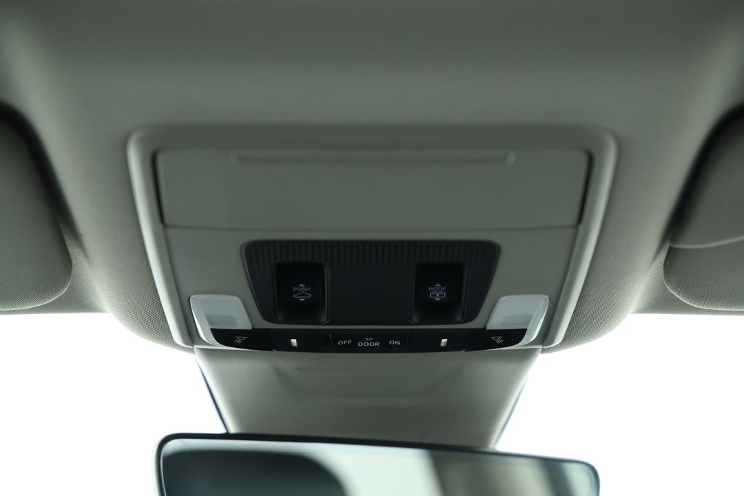 2023 Honda CR-V Vti Lx (AWD) 5 Seats, Automatic, 21154 km, Steering Wheel Close-up