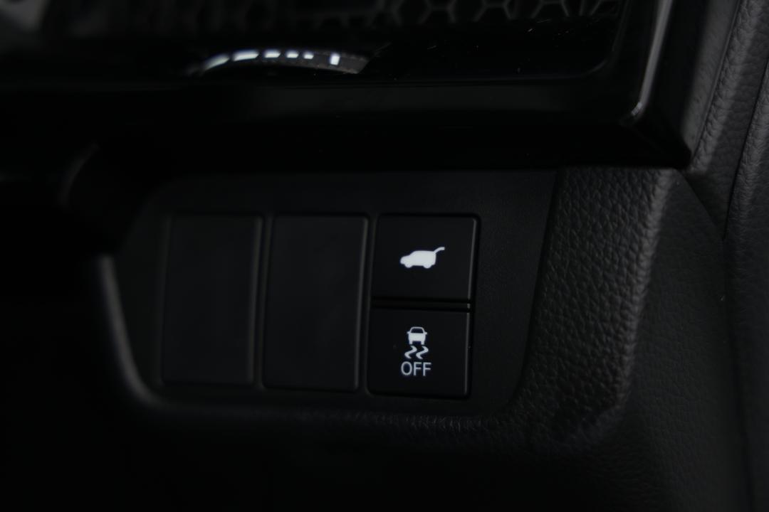 2023 Honda CR-V Vti Lx (AWD) 5 Seats, Automatic, 21154 km, Right Side Front Door Cabin View