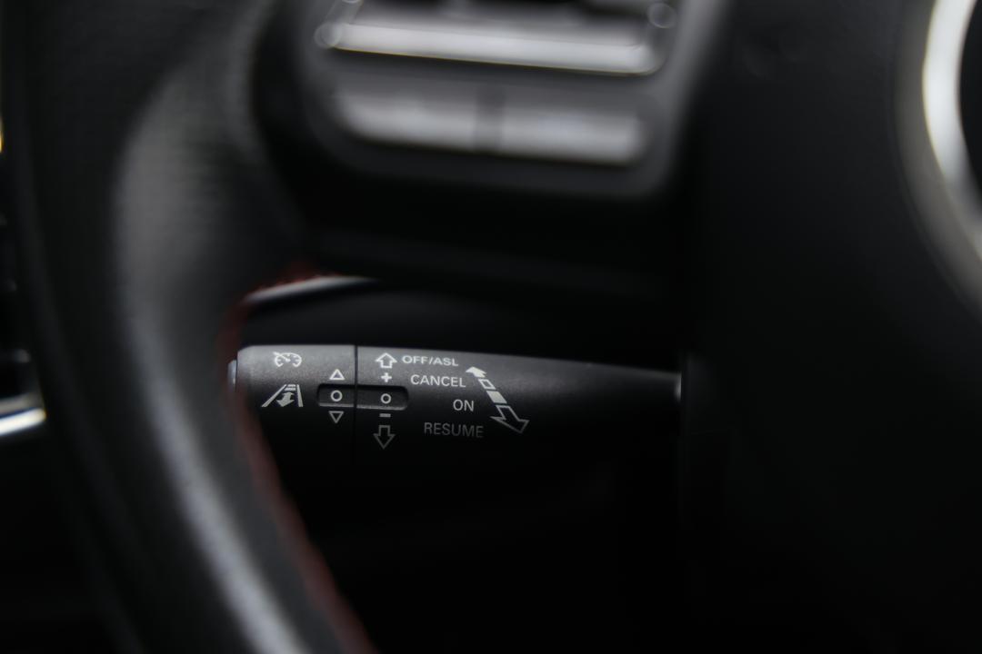 2023 MG HS Excite, Automatic, 52967 km, Steering Wheel Close-up