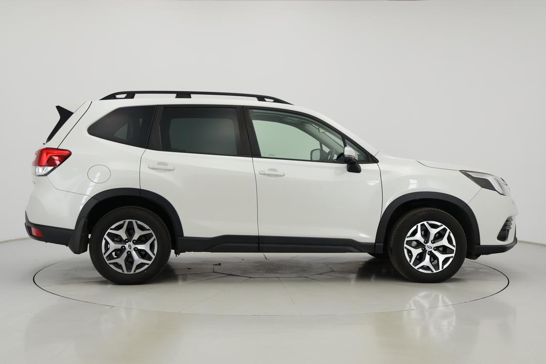 2022 Subaru Forester 2.5i (AWD), Automatic, 38481 km, Right Side View