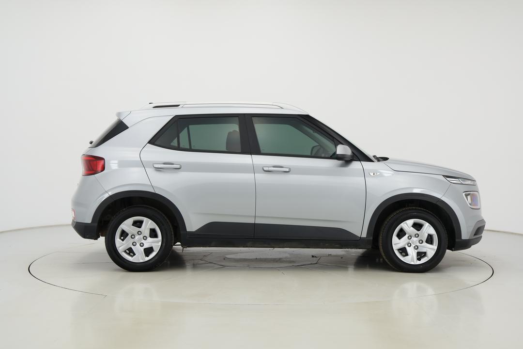 2019 Hyundai Venue Go, Automatic, 51749 km, Right Side View