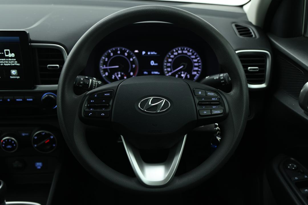 2019 Hyundai Venue Go, Automatic, 51749 km, Dashboard View