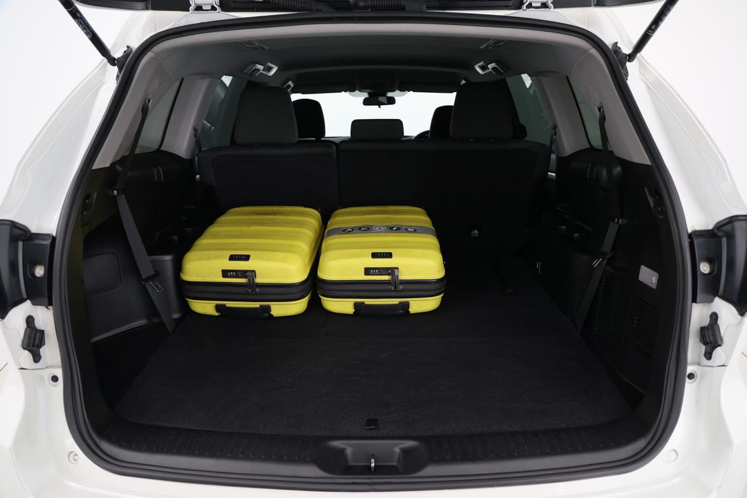 2019 Toyota Kluger Gx (4x4), Automatic, 85734 km, Boot Inside View with Luggage