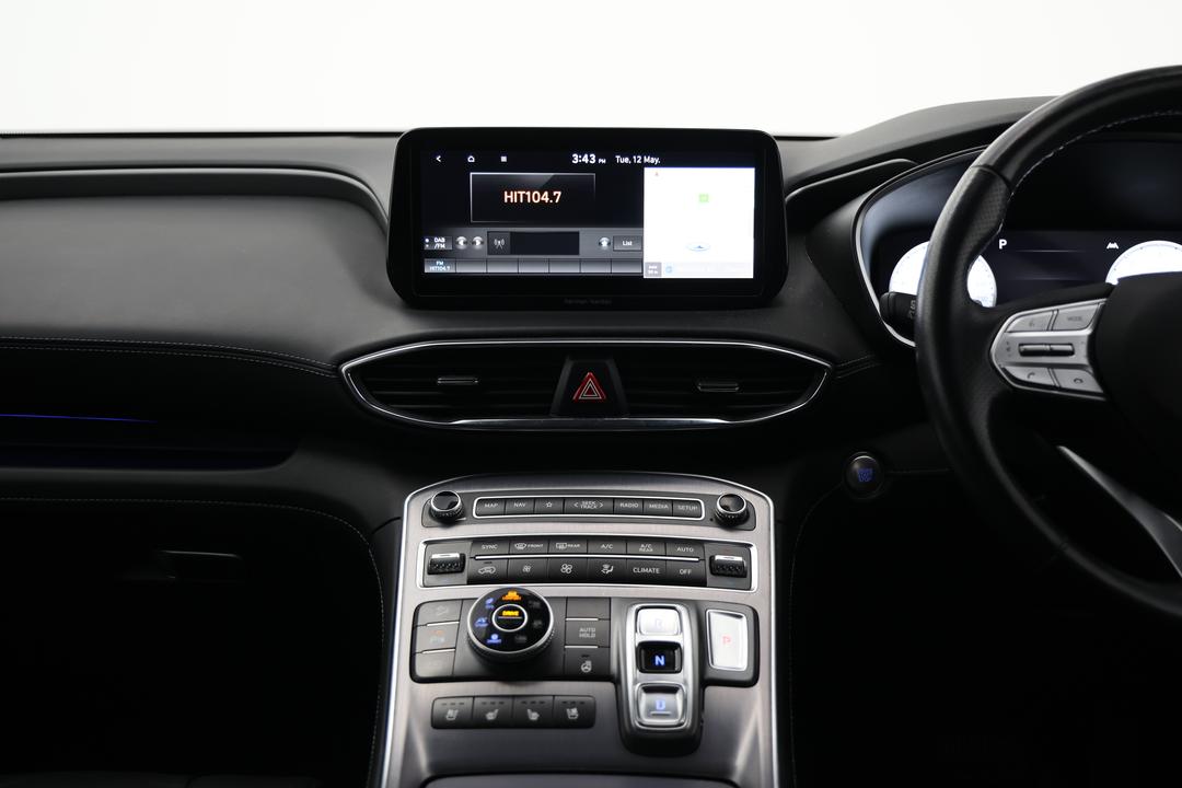 2022 Hyundai Santa Fe Highlander Crdi (AWD), Automatic, 49233 km, Steering Wheel Close-up