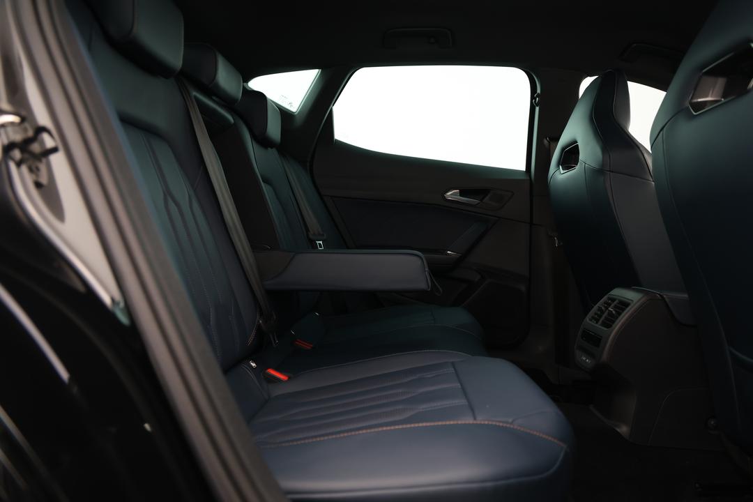2022 Cupra Formentor Vzx, Automatic, 84566 km, Right Side Rear Door Cabin View