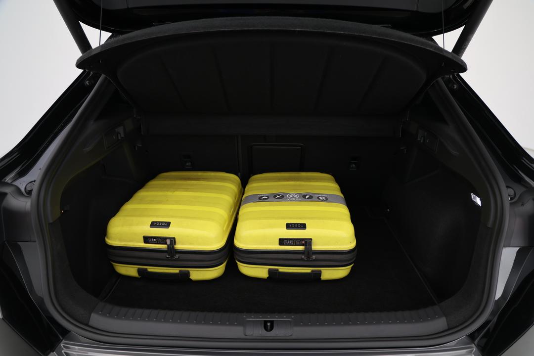 2022 Cupra Formentor Vzx, Automatic, 84566 km, Boot Inside View with Luggage