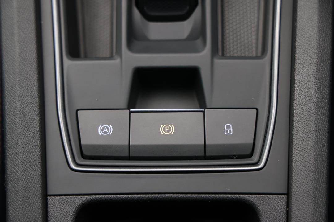 2022 Cupra Formentor Vzx, Automatic, 84566 km, Right Side Front Door Cabin View