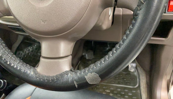 2011 Maruti Zen Estilo LXI, Petrol, Manual, 30,027 km, Steering wheel - Steering cover is minor torn