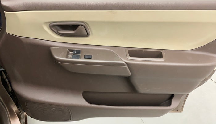2011 Maruti Zen Estilo LXI, Petrol, Manual, 30,027 km, Driver Side Door Panels Control