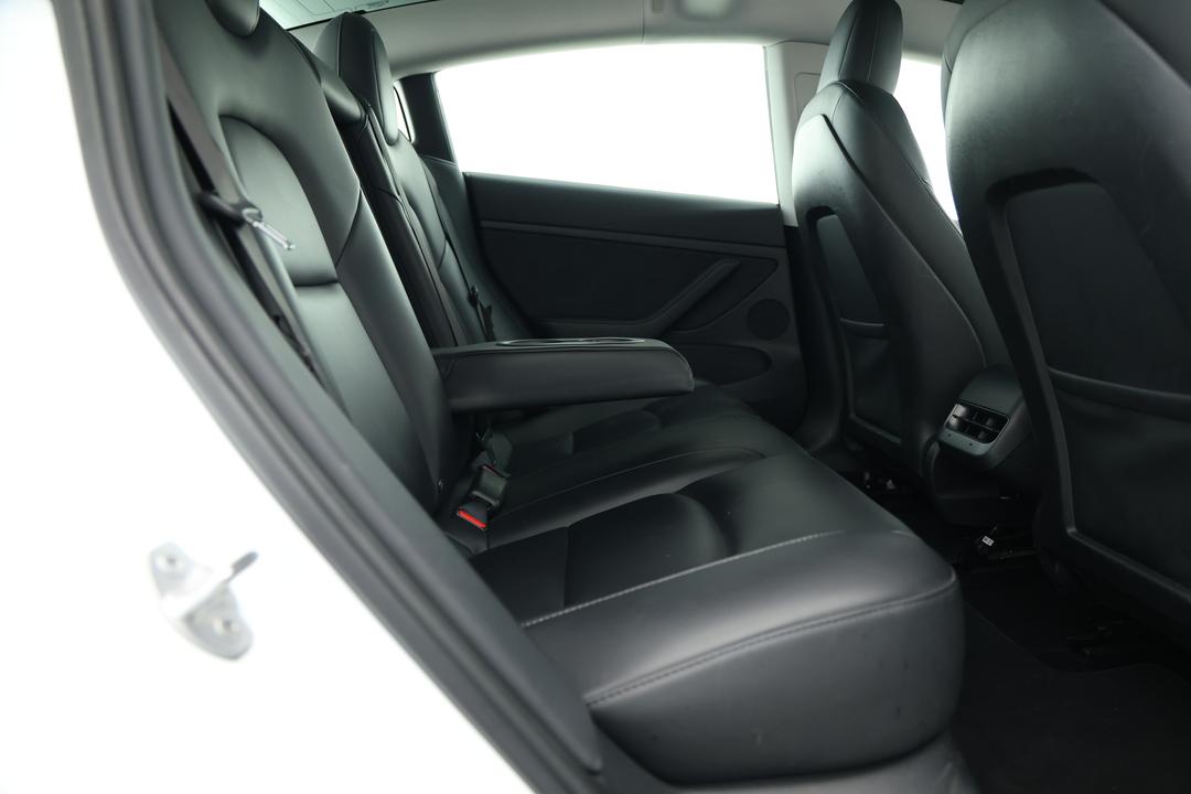 2021 Tesla Model 3 Standard Range Plus RWD, Automatic, 84759 km, Right Side Rear Door Cabin View
