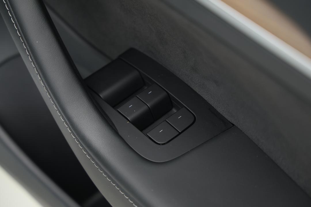 2021 Tesla Model 3 Standard Range Plus RWD, Automatic, 84759 km, Key Close-up