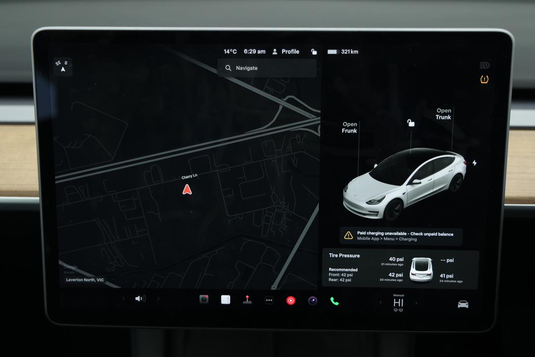 2021 Tesla Model 3 Standard Range Plus RWD, Automatic, 84759 km, Steering Wheel Close-up