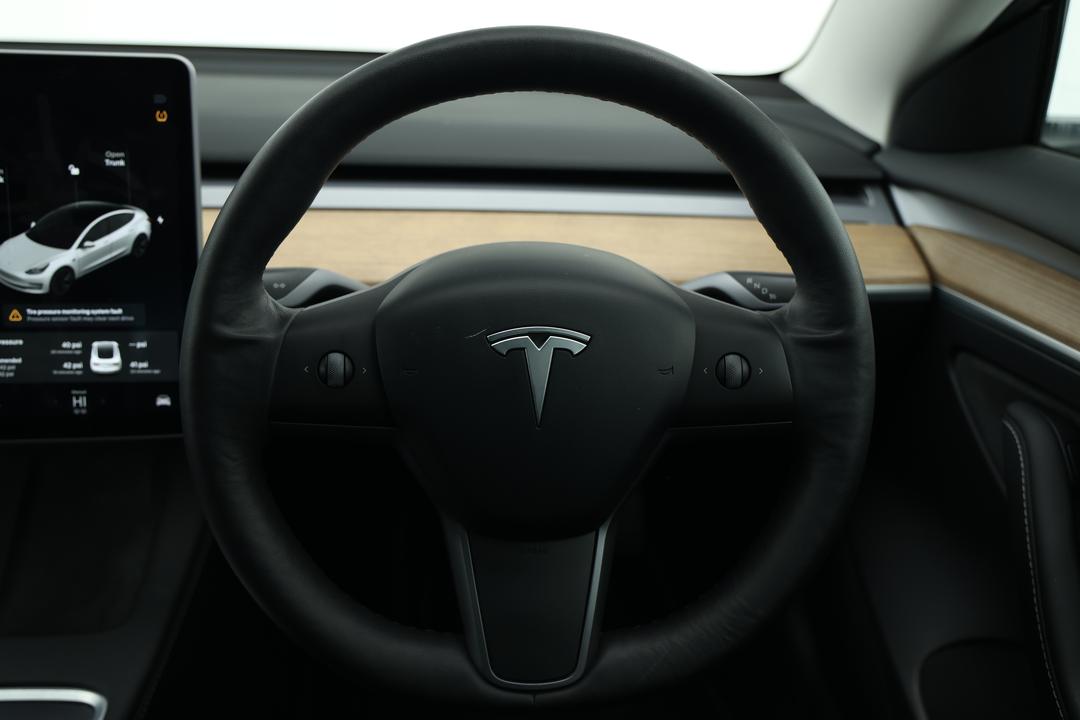 2021 Tesla Model 3 Standard Range Plus RWD, Automatic, 84759 km, Gear Lever 