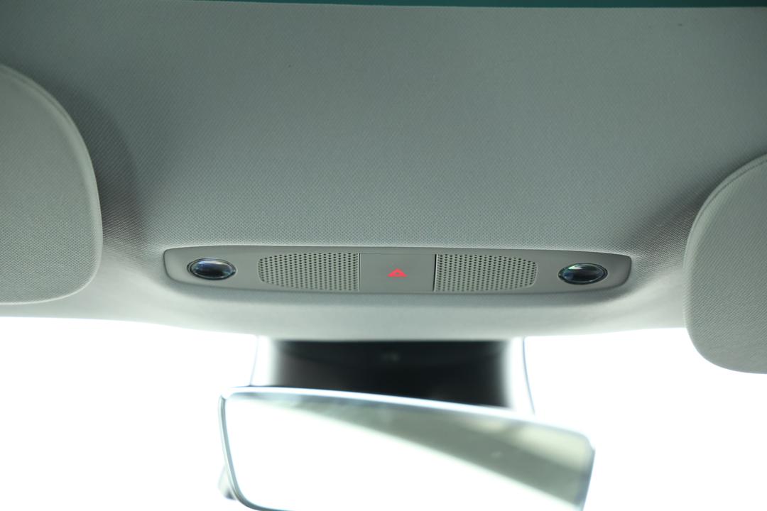 2021 Tesla Model 3 Standard Range Plus RWD, Automatic, 84759 km, Speaker View