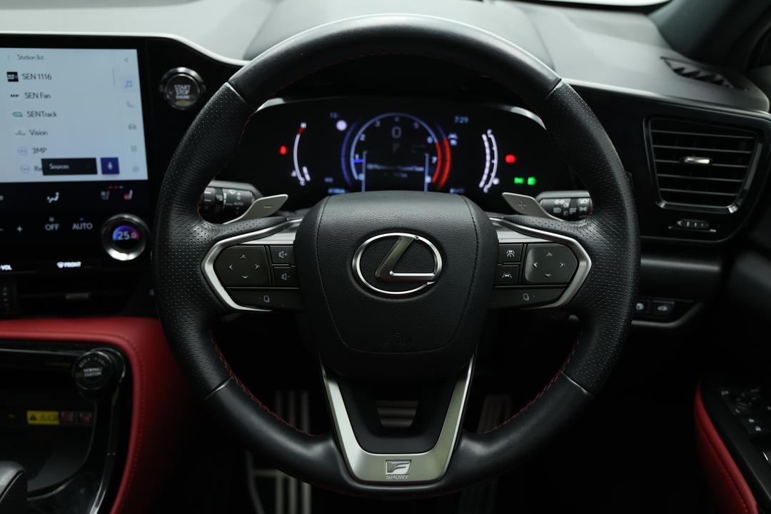 2023 Lexus Nx350 F Sport + Ep1 AWD, Automatic, 41866 km, Steering Wheel Close-up