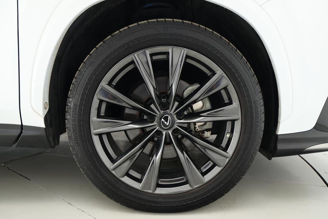 2023 Lexus Nx350 F Sport + Ep1 AWD, Automatic, 41866 km, Right Front Wheel