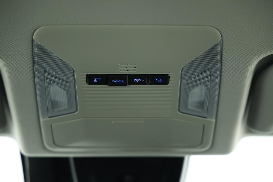 2022 Toyota RAV4 Gx (2WD) Hybrid, Automatic, 67314 km, Drivers Side Adjustment Panel