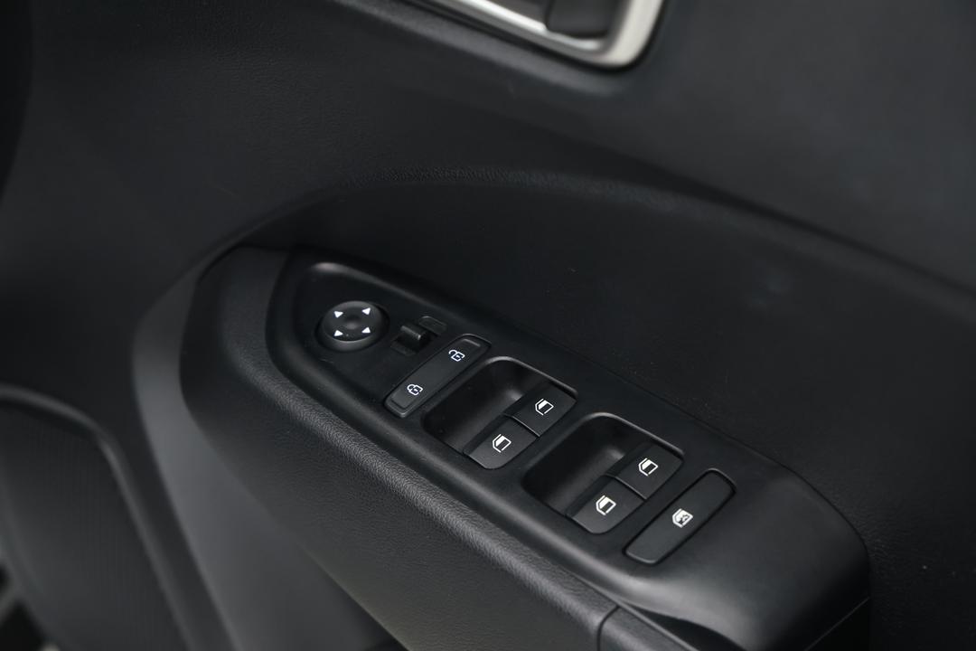 2025 Hyundai Venue Venue, Automatic, 25691 km, Key Close-up