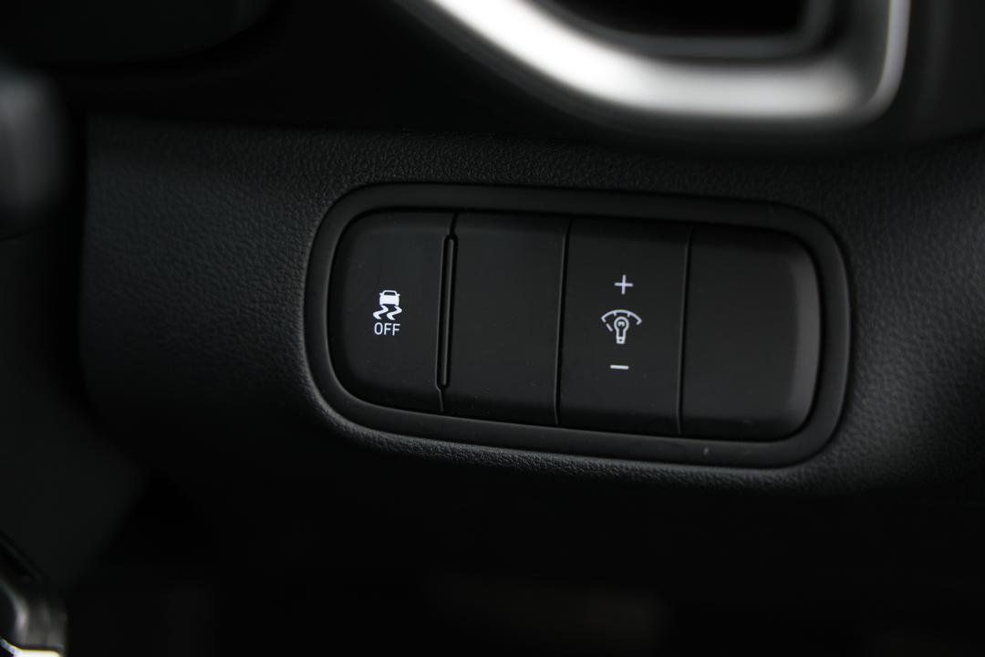 2025 Hyundai Venue Venue, Automatic, 25691 km, Gear Lever 