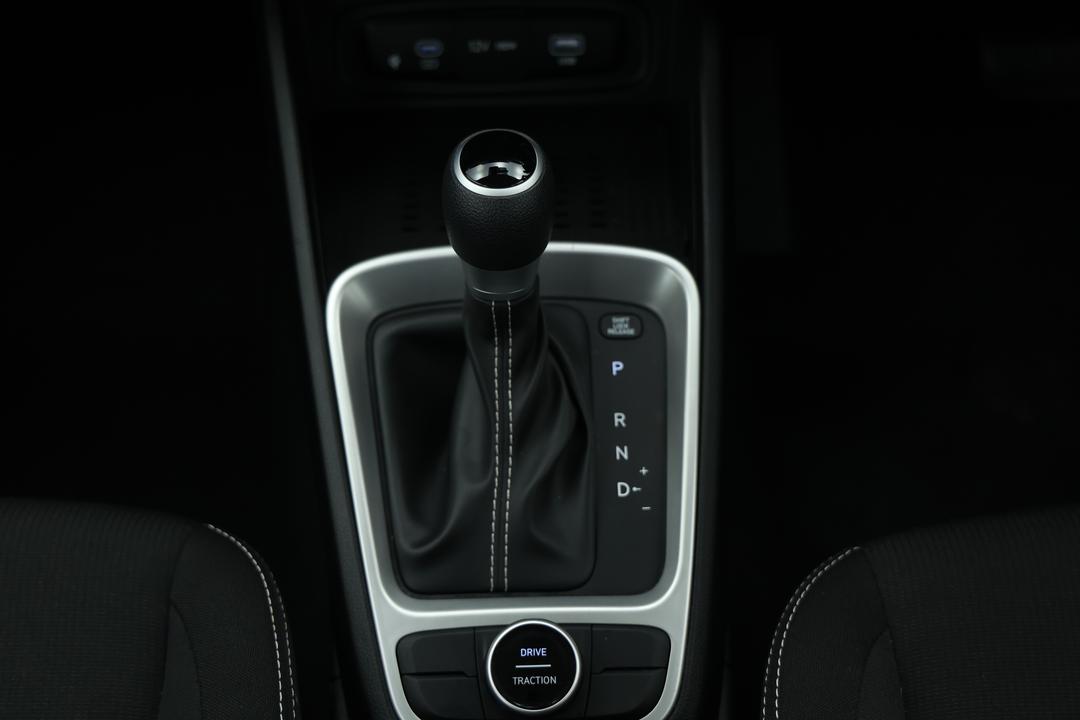 2025 Hyundai Venue Venue, Automatic, 25691 km, Rear A/C Vent
